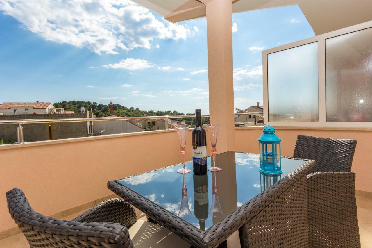 Apartments Gabelic Хвар Экстерьер фото